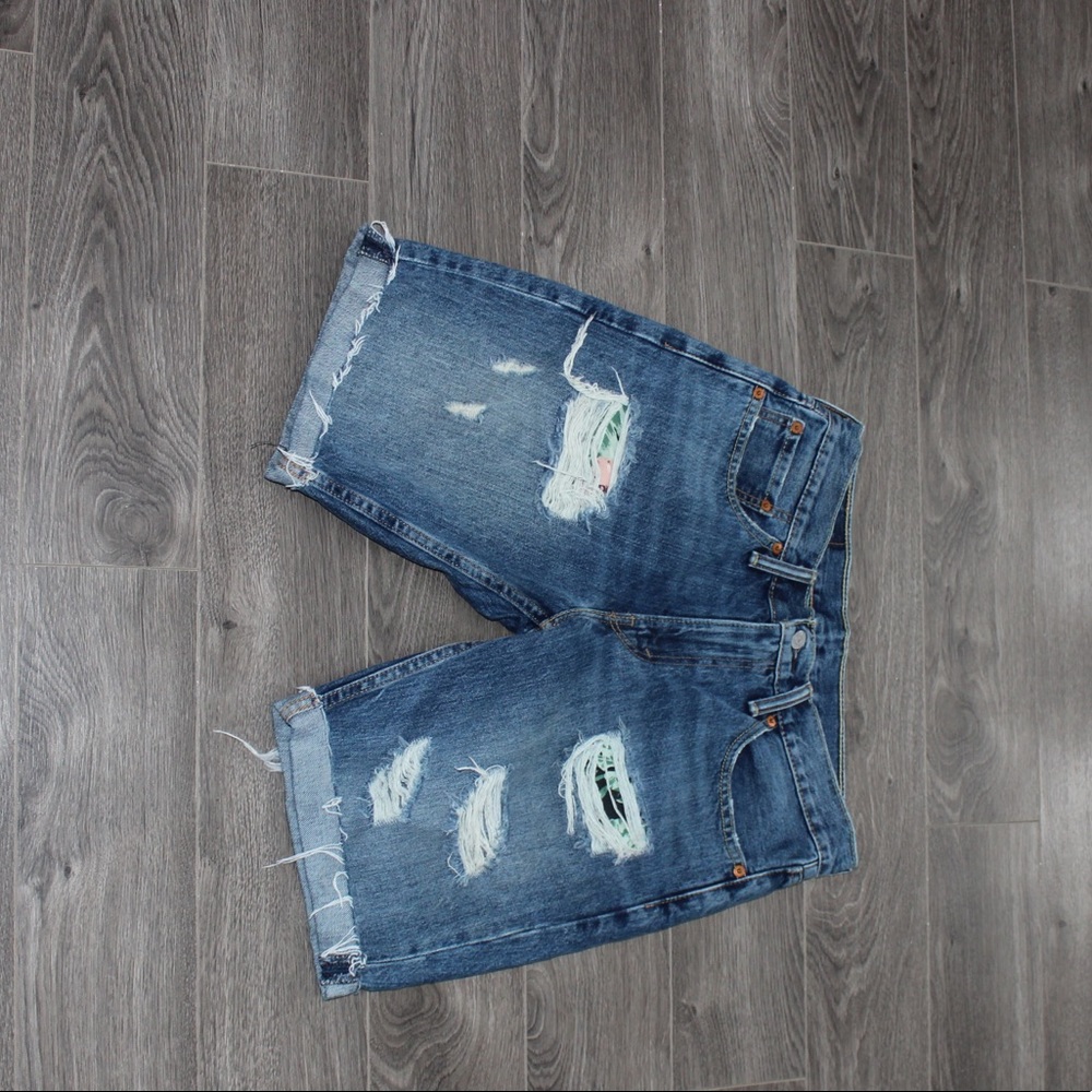 Levi Strauss jean denim shorts size 31 floral